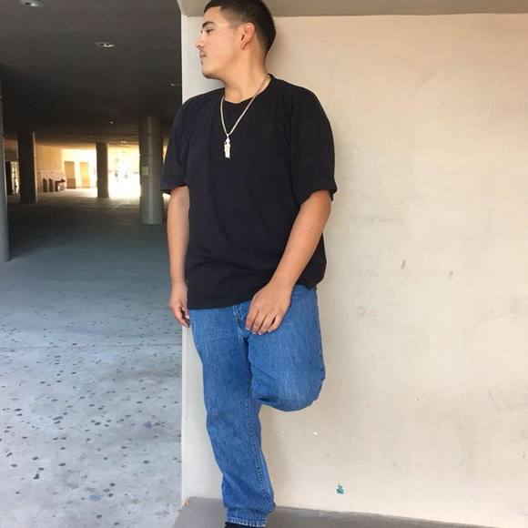 Meet your Posher, Sebastian - Picture 1 of 1